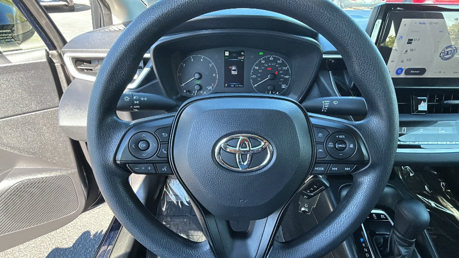 Used 2025 Toyota Corolla LE FWD image 18