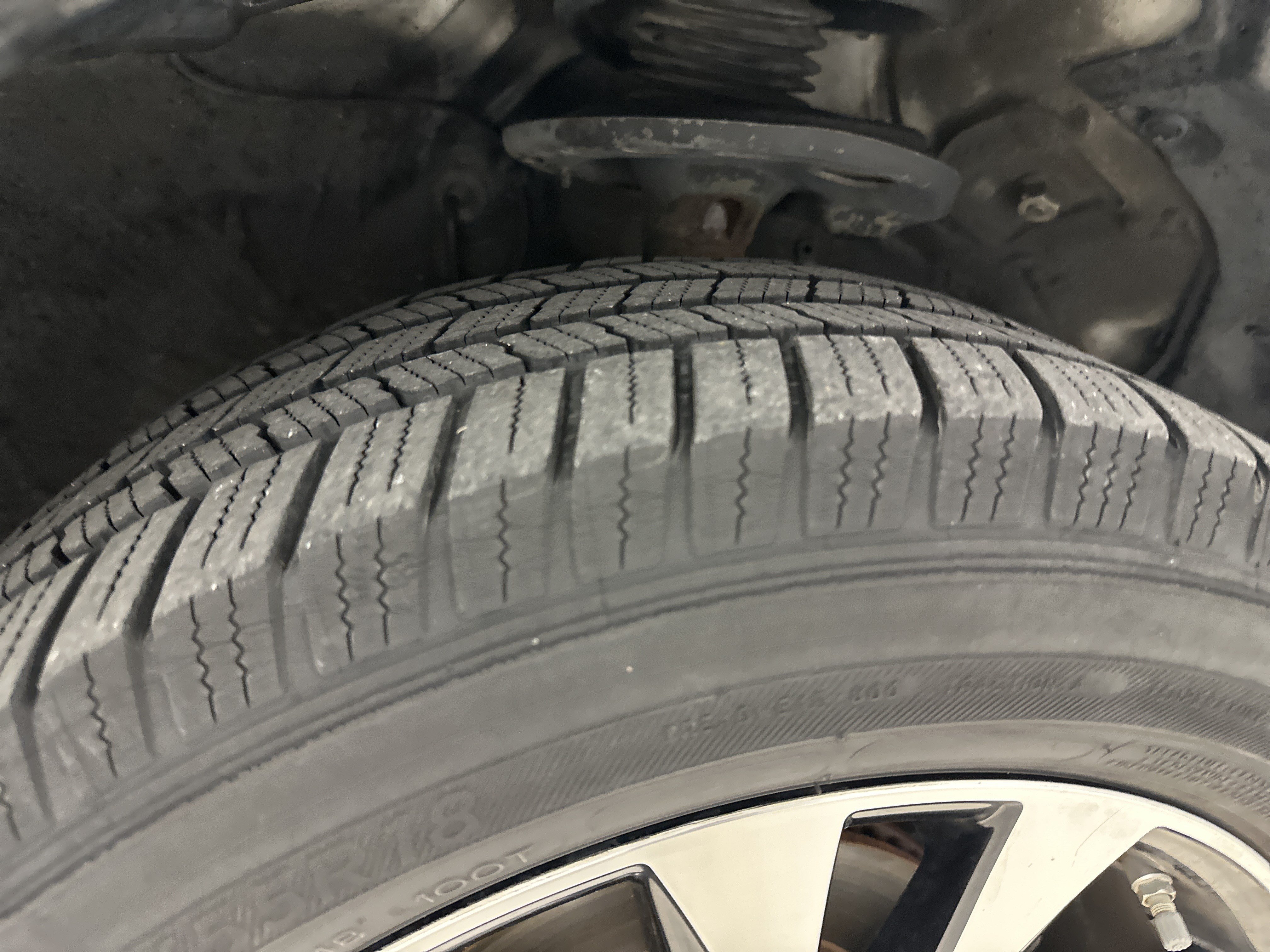 Used 2015 Toyota RAV4 Limited AWD/4WD image 13