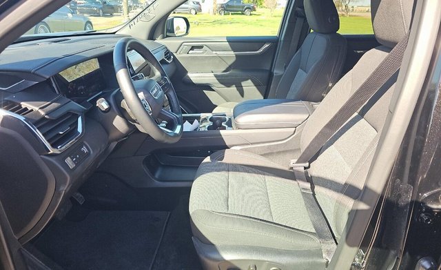 Used 2025 GMC Acadia Elevation image 6