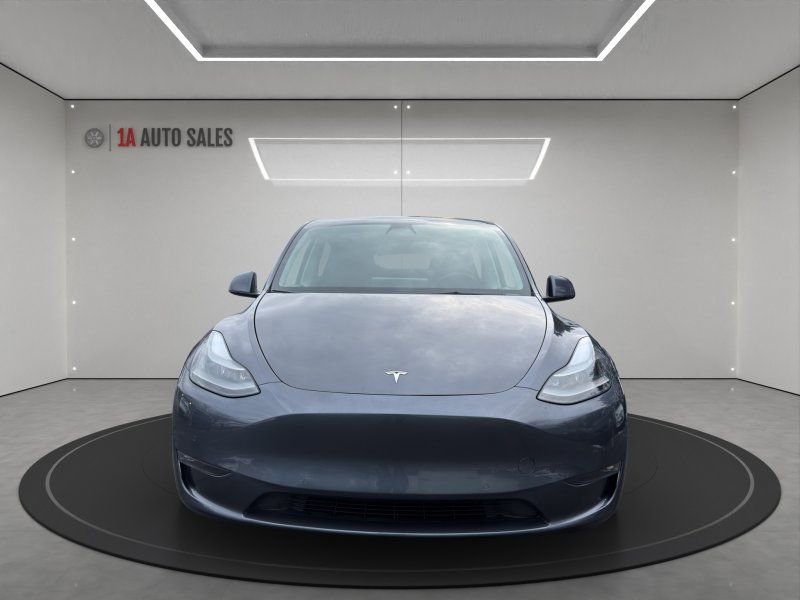 Used 2022 Tesla Model Y Performance image 8