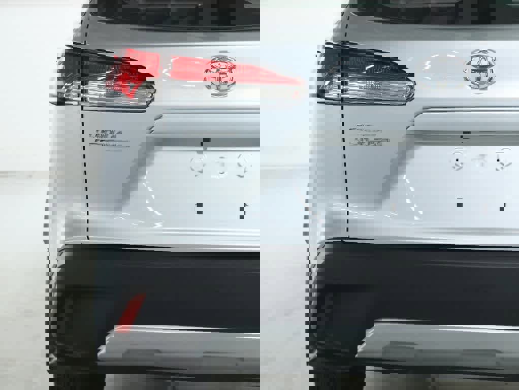 Used 2023 Toyota Corolla Cross L image 40