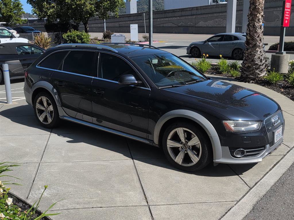 Used 2014 Audi A4 Premium w/ Lighting Package AWD/4WD image 5