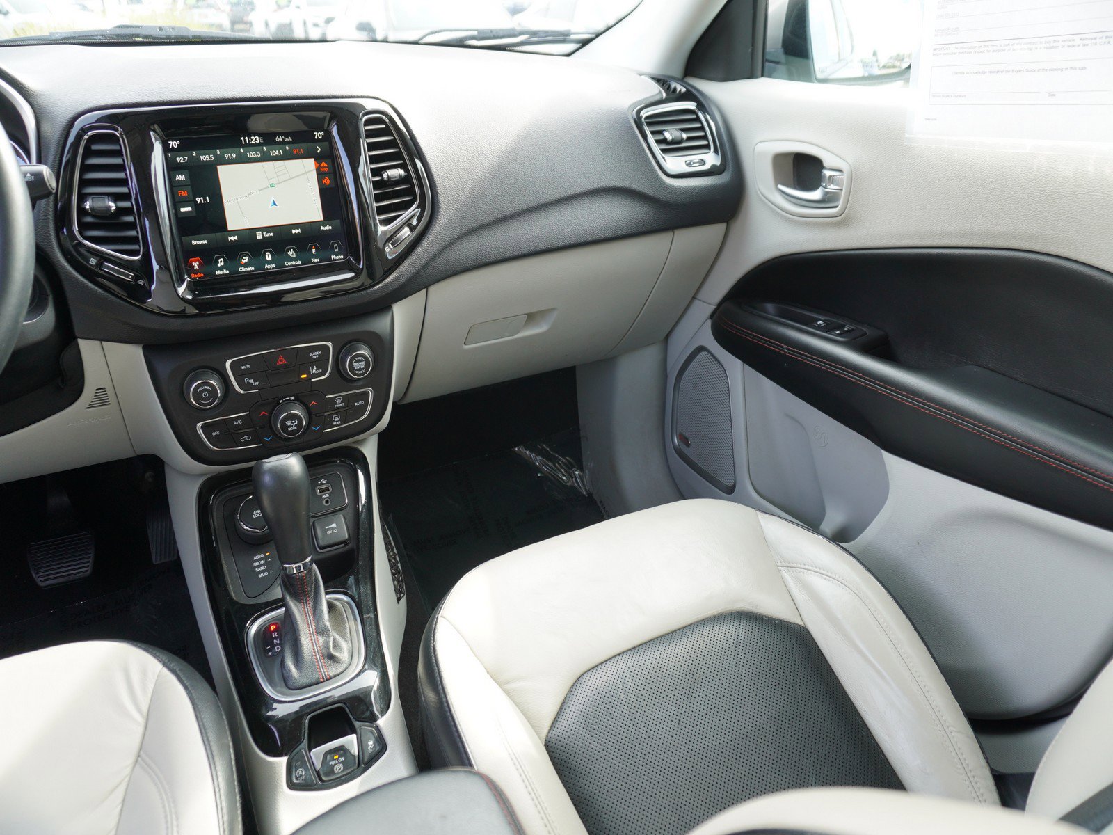 Used 2017 Jeep Compass Limited image 18