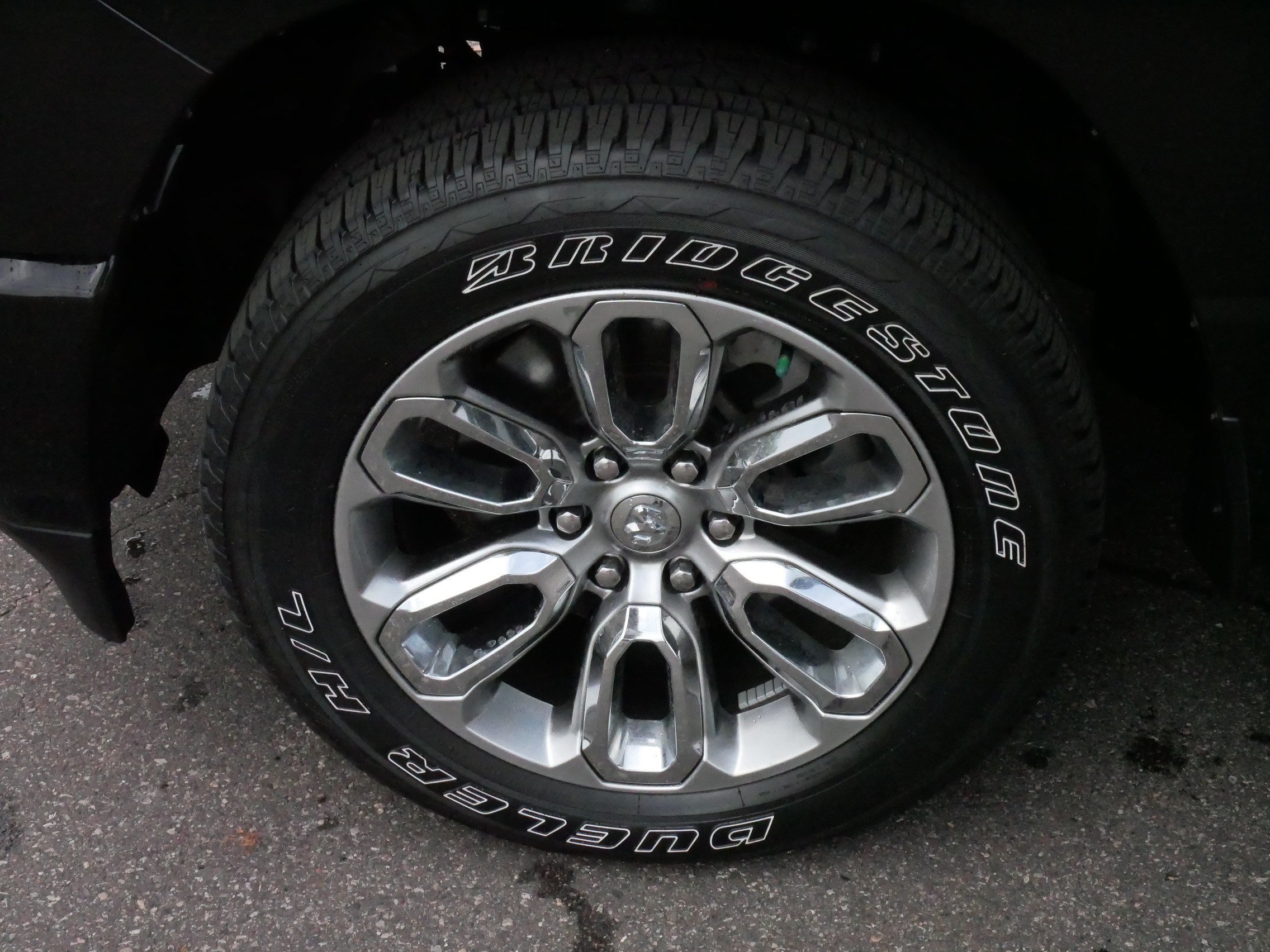 Used 2023 RAM 1500 Laramie AWD/4WD image 15