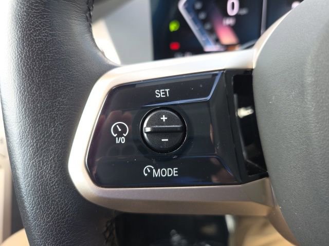 Used 2025 BMW iX xDrive50 w/ Sport Package image 31