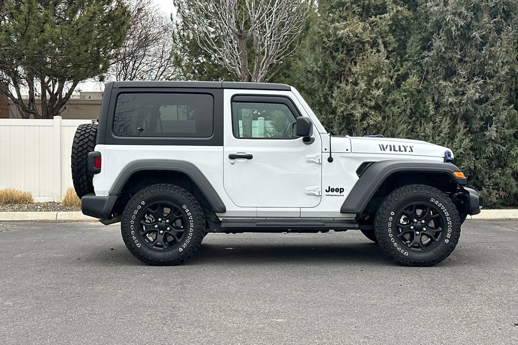 Used 2022 Jeep Wrangler Willys image 3