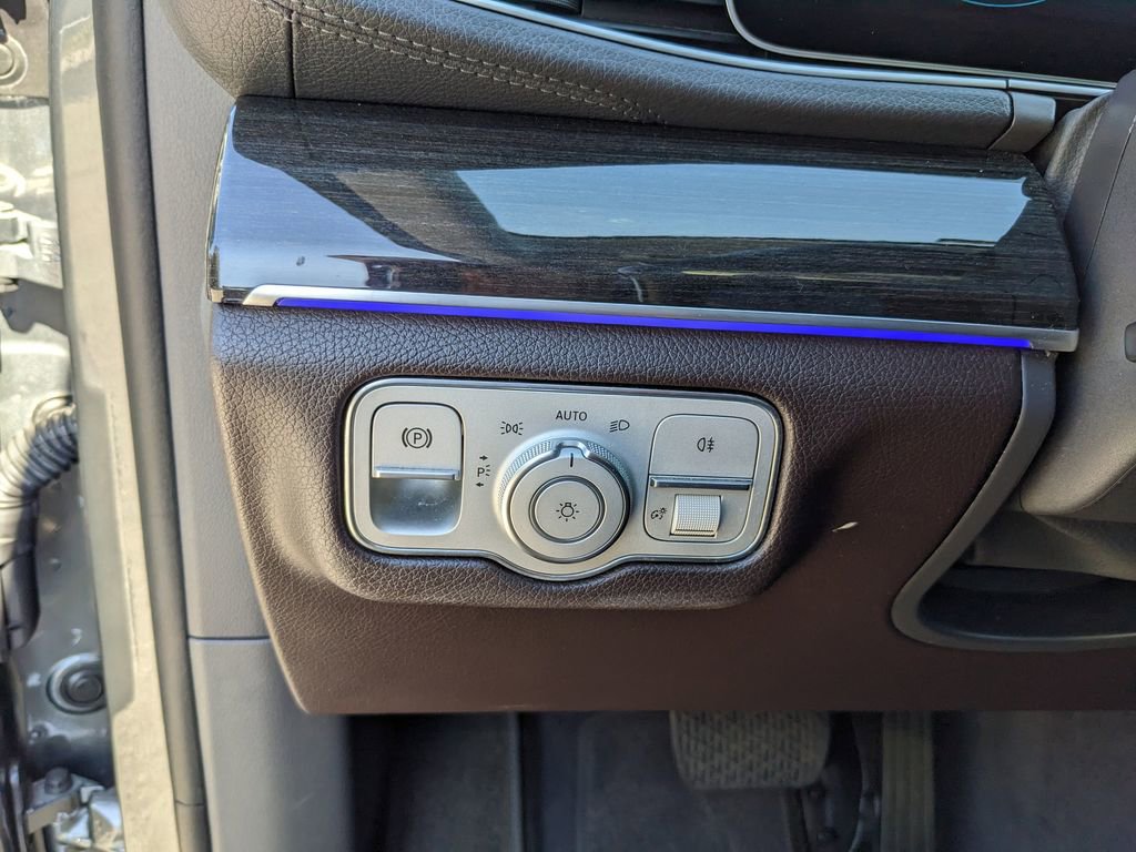 Used 2020 Mercedes-Benz GLS 450 4MATIC image 32