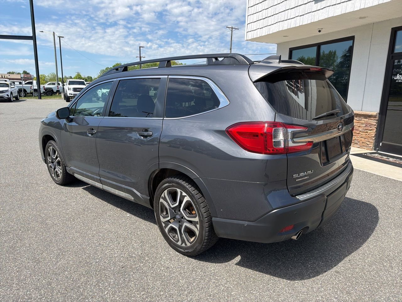 Used 2023 Subaru Ascent Limited w/ Technology Package image 6