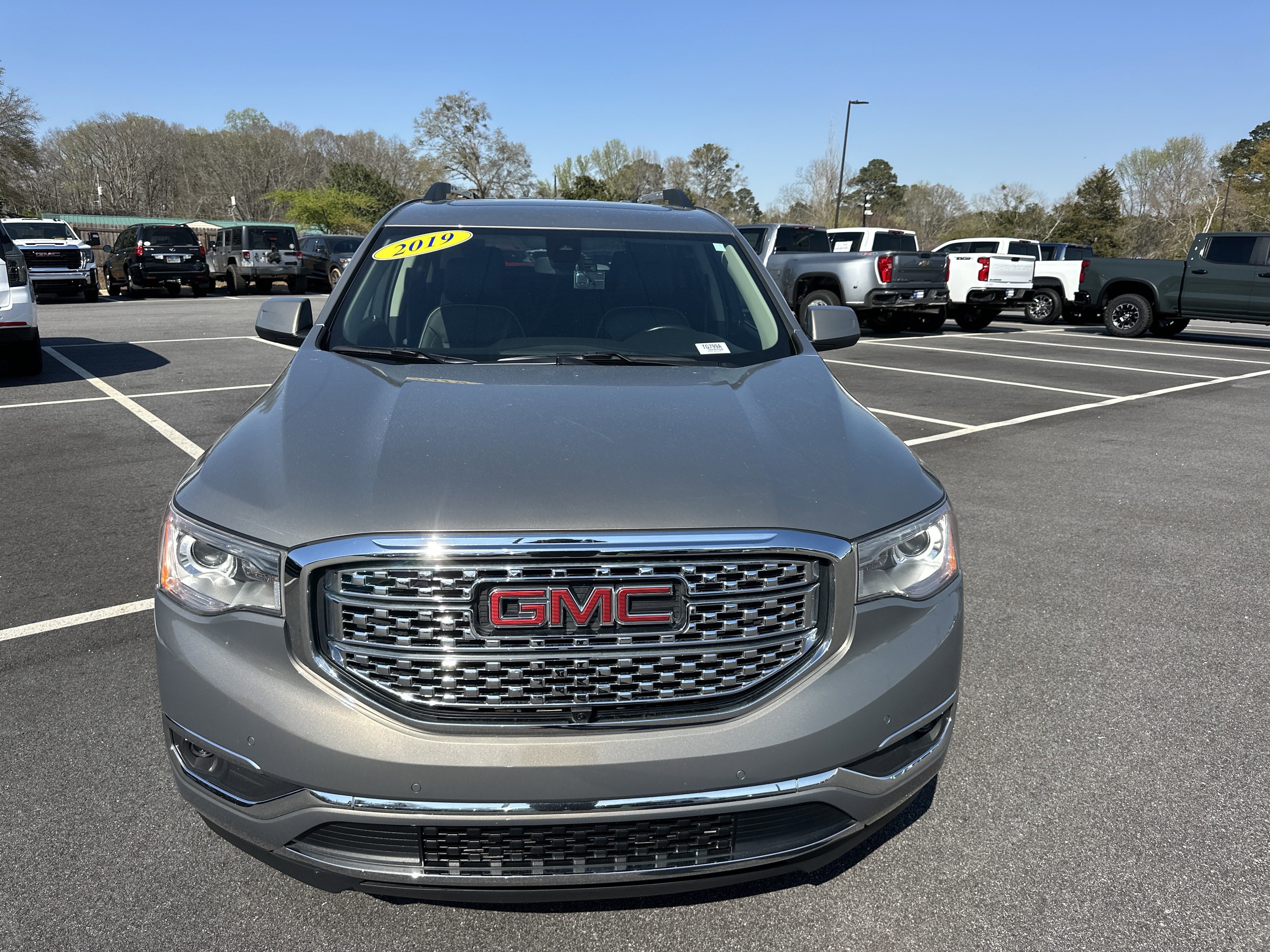 Certified 2019 GMC Acadia Denali w/ Technology Package image 2