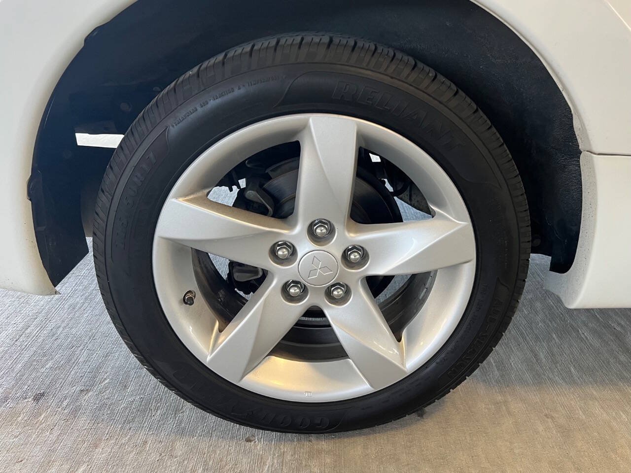 Used 2009 Mitsubishi Eclipse GS FWD image 30