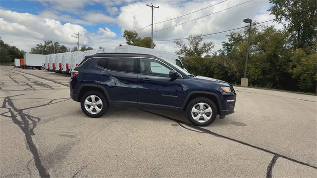 Used 2019 Jeep Compass Latitude image 9
