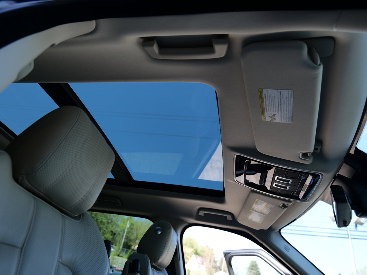 Used 2015 Land Rover Range Rover Sport HSE image 40