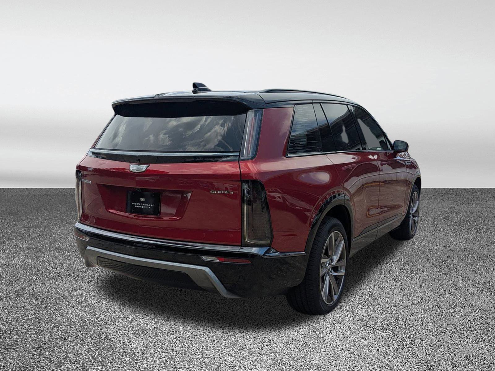 New 2026 Cadillac Vistiq Sport w/ LPO, Floor Liner Package image 21