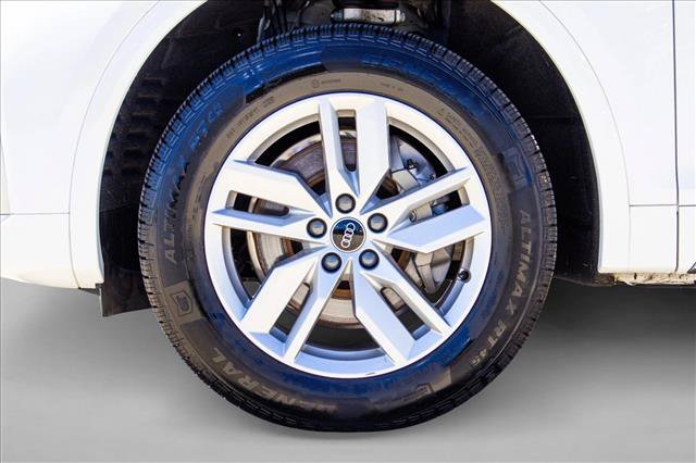 Certified 2023 Audi Q5 2.0T Premium w/ Convenience Package AWD/4WD image 9