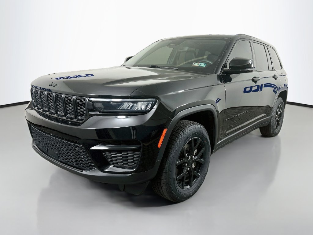 Used 2024 Jeep Grand Cherokee Altitude AWD/4WD image 4