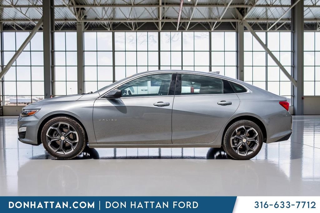 Used 2024 Chevrolet Malibu LT FWD image 2