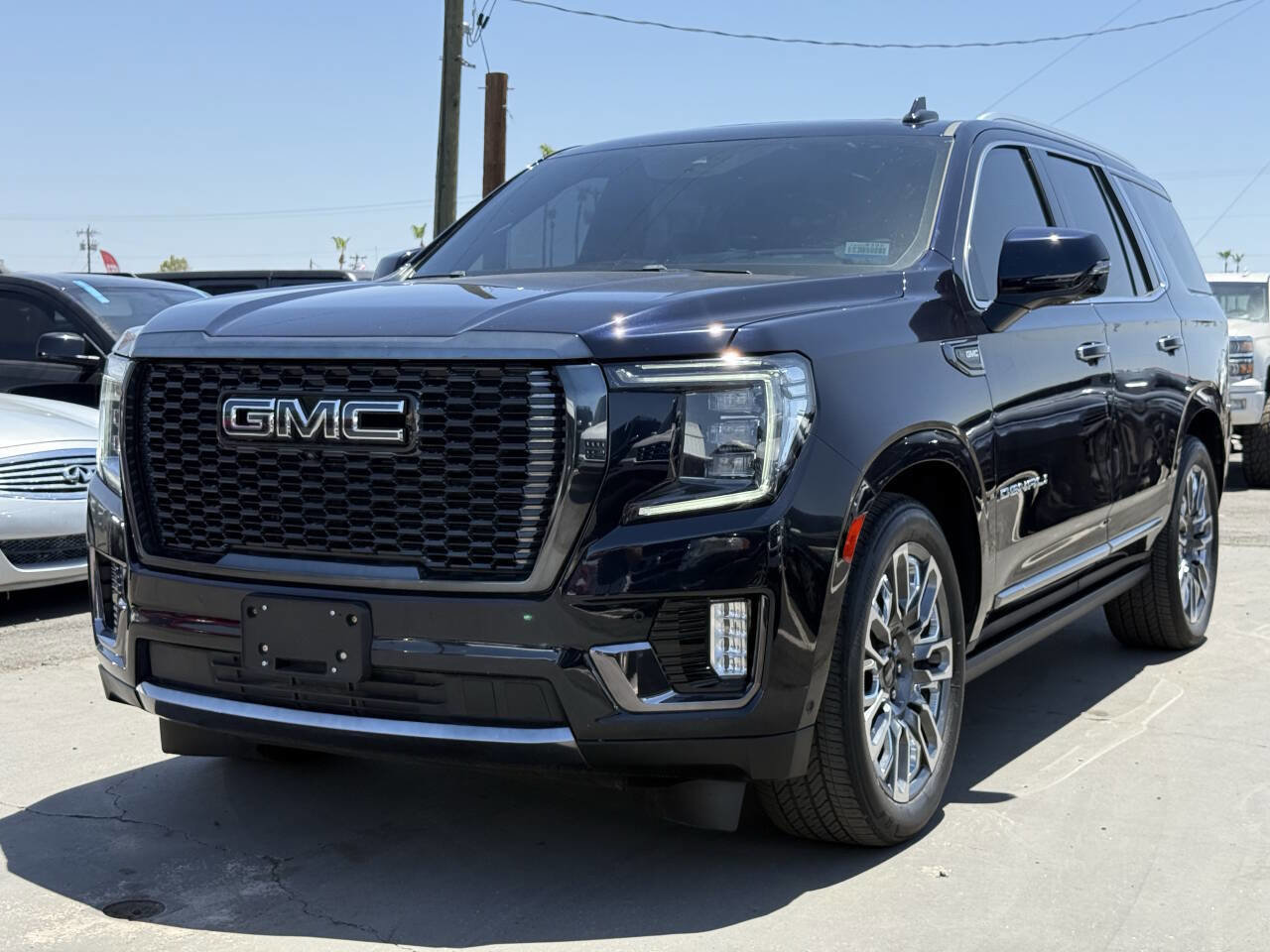 Used 2023 GMC Yukon Denali Ultimate image 1