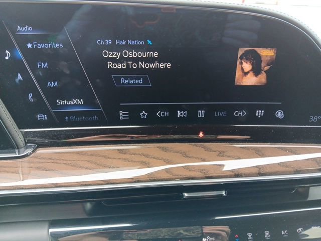 Used 2023 Cadillac Escalade Sport Platinum image 18