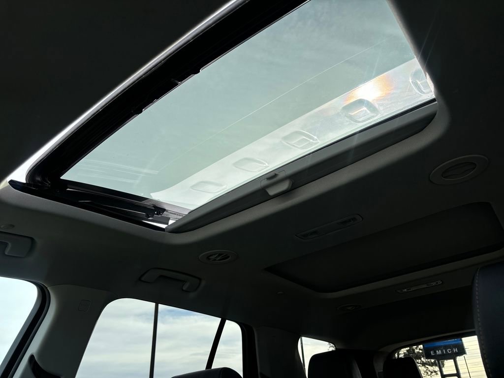 Used 2020 Chevrolet Traverse Premier w/ Redline Edition image 20