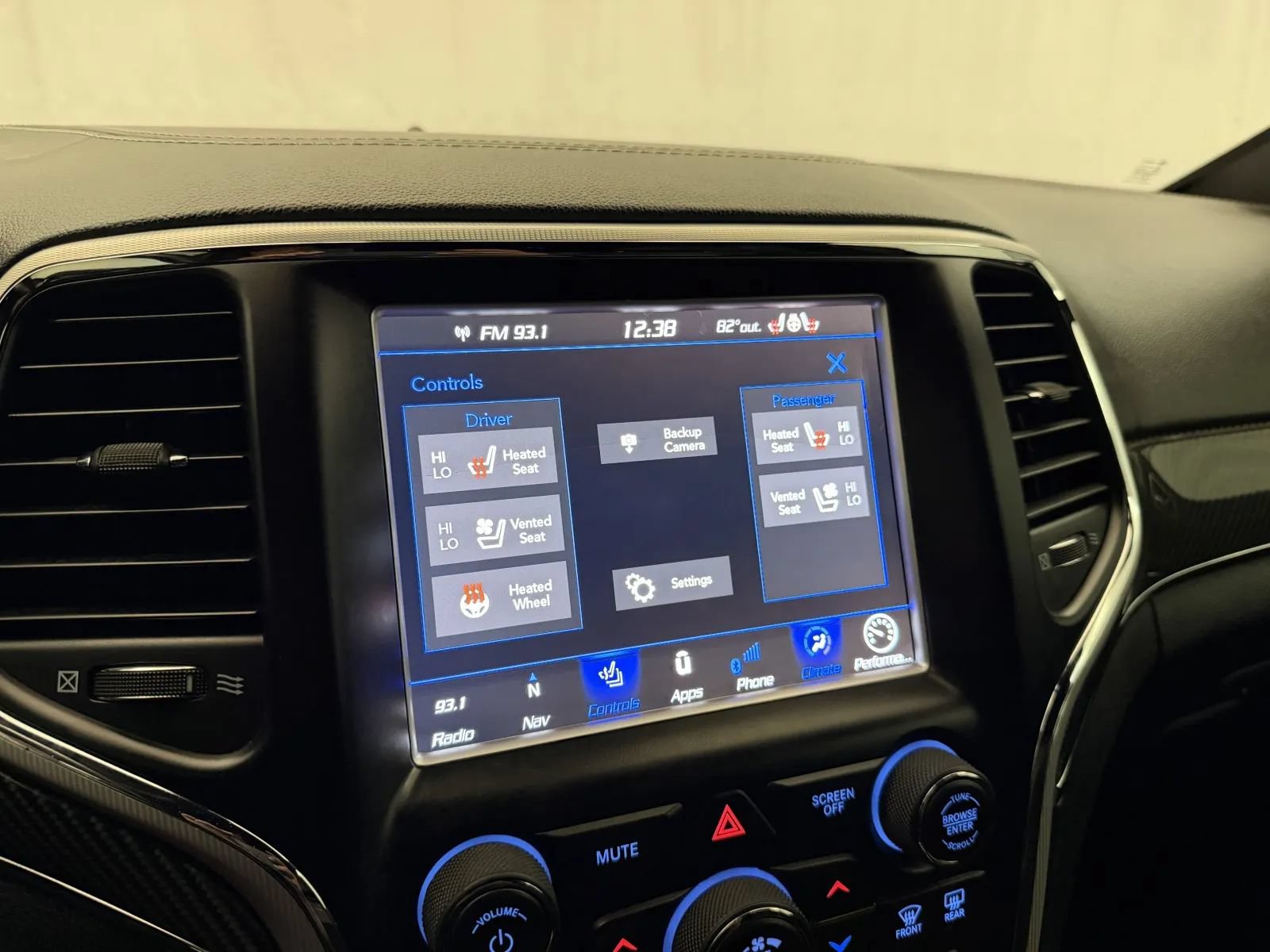Used 2018 Jeep Grand Cherokee SRT AWD/4WD image 29