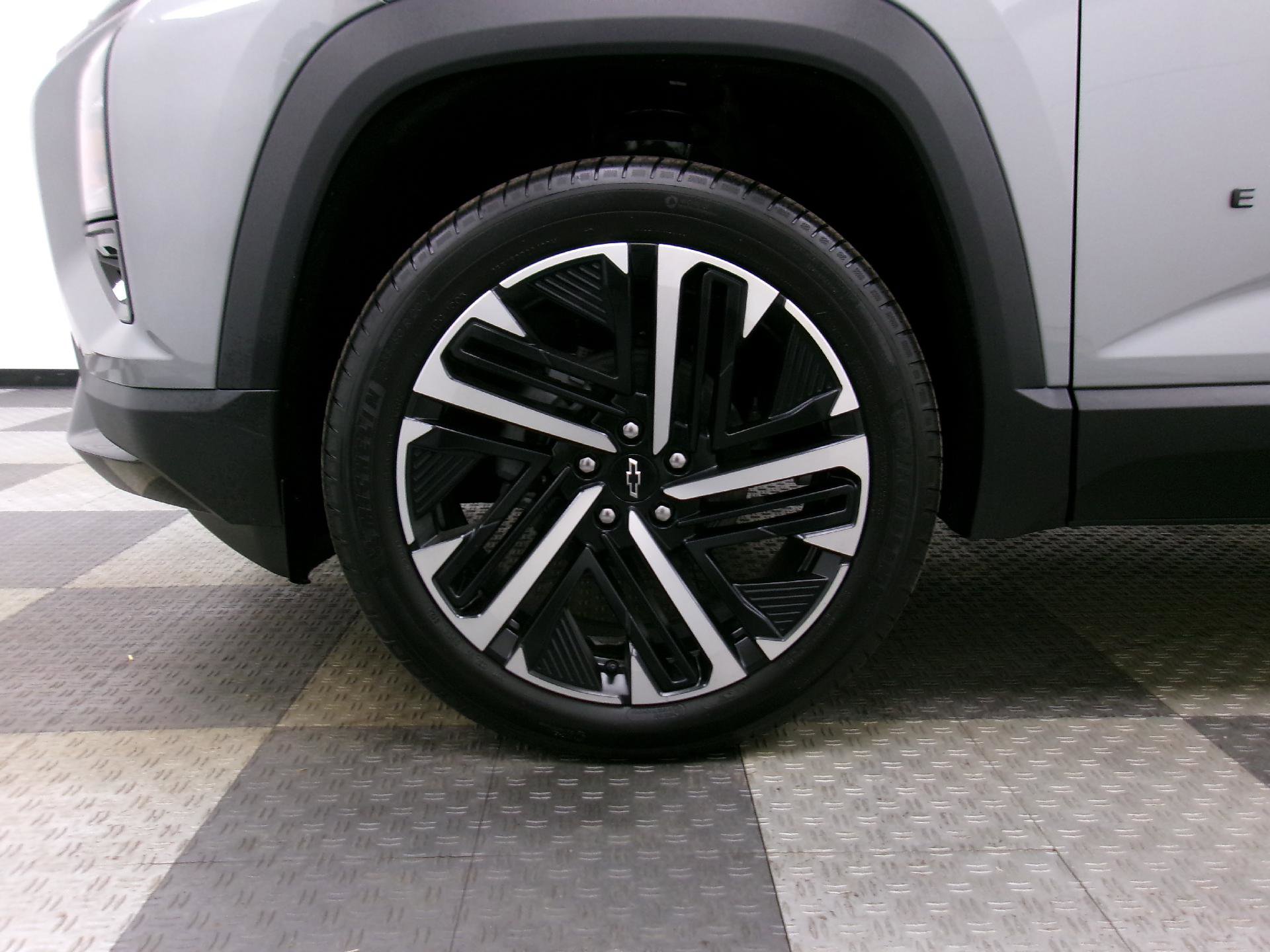 New 2026 Chevrolet Equinox RS w/ Convenience Package III image 17