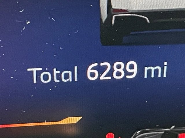 Used 2025 BMW i4 eDrive40 w/ Premium Package image 11