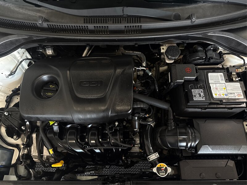 Used 2018 Hyundai Accent FWD image 11