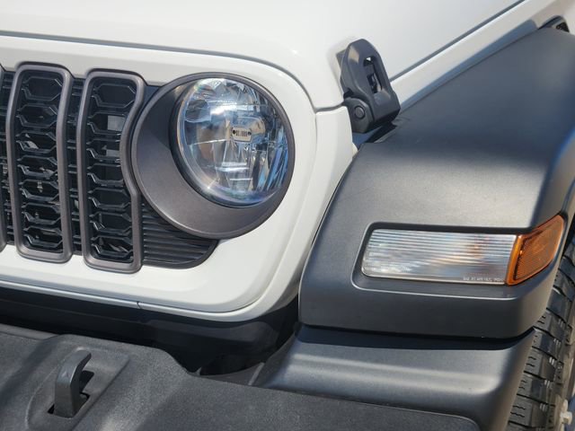 Used 2024 Jeep Wrangler Unlimited Sport AWD/4WD image 9