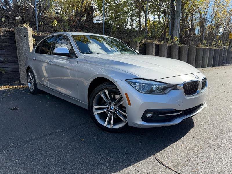 Used 2018 BMW 330i Sedan image 4