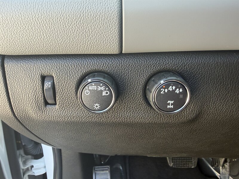 Used 2022 Chevrolet Colorado W/T w/ Custom Special Edition AWD/4WD image 32