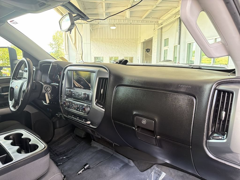 Certified 2018 Chevrolet Silverado 1500 LT w/ All Star Edition AWD/4WD image 28