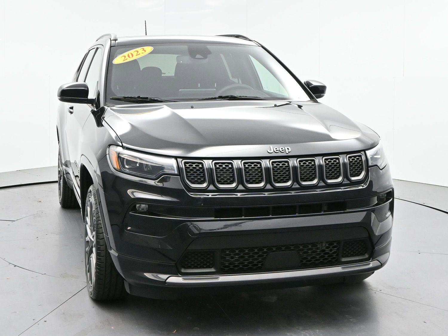 Used 2023 Jeep Compass High Altitude image 2