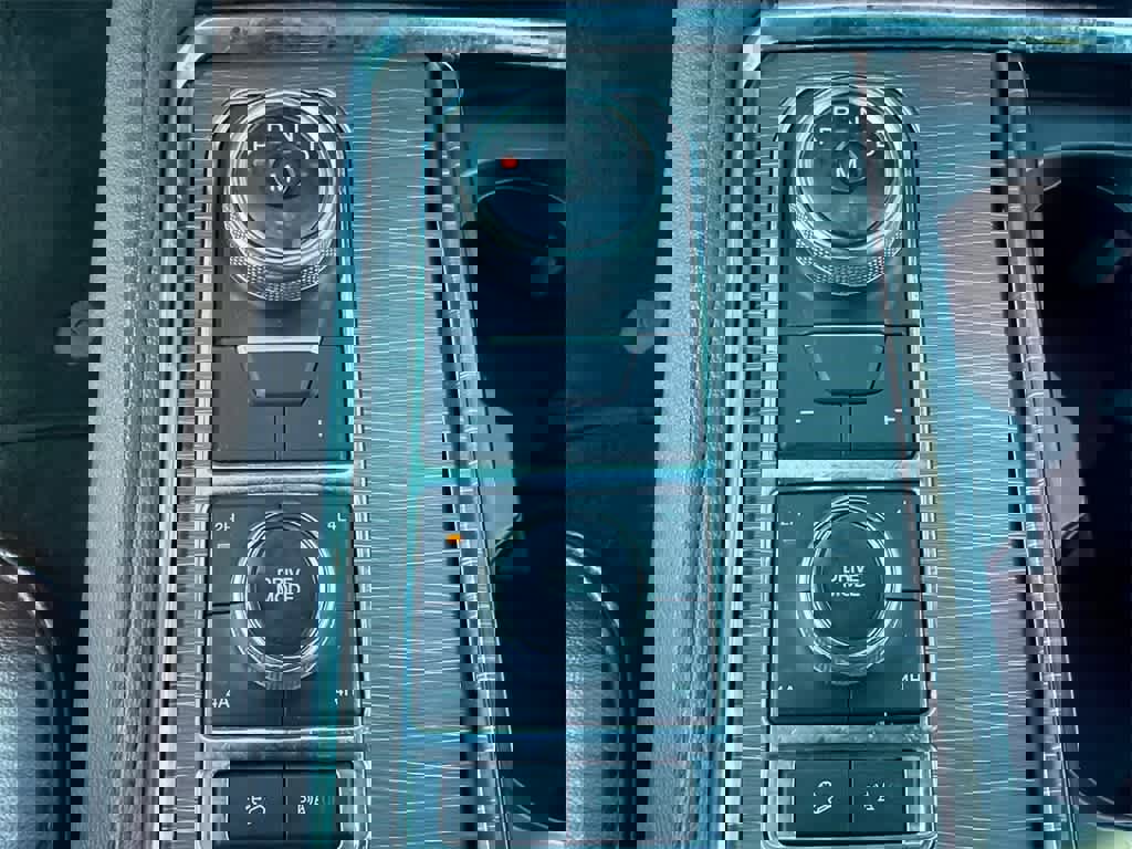 Used 2023 Ford Expedition Limited image 32