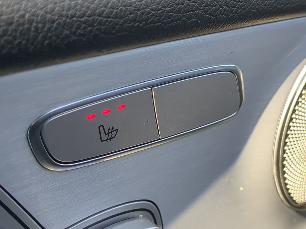 Used 2021 Mercedes-Benz GLC 300 image 22