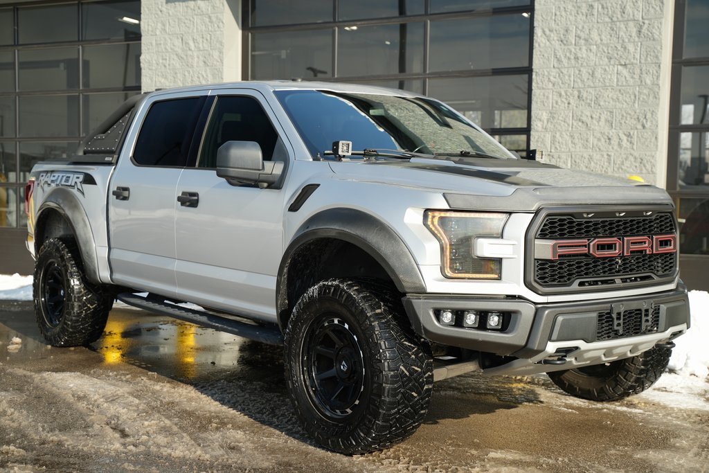 Used 2018 Ford F150 Raptor image 2