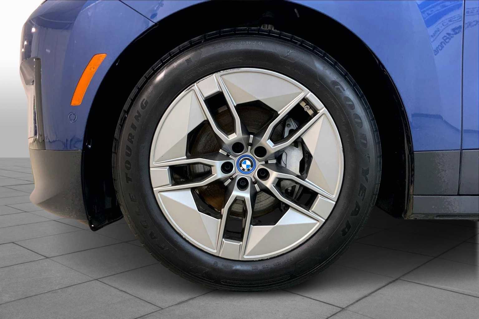 Used 2022 BMW iX xDrive50 w/ Convenience Package image 12