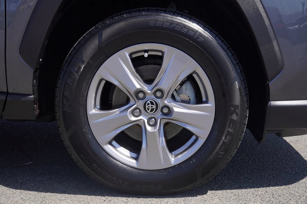Used 2023 Toyota RAV4 XLE w/ Convenience Package AWD/4WD image 11