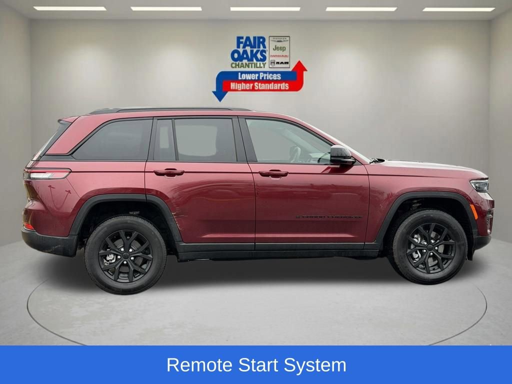 Certified 2024 Jeep Grand Cherokee Altitude RWD image 7