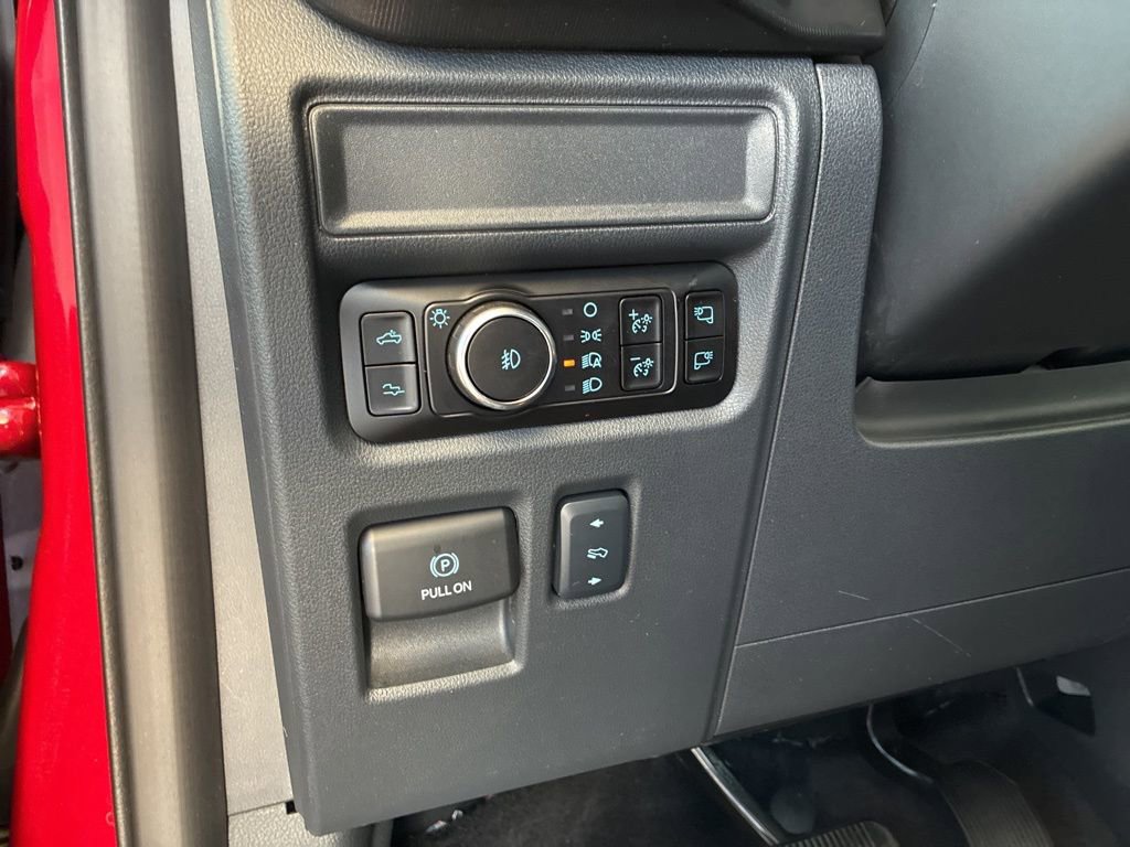 Used 2025 Ford F150 Raptor w/ Equipment Group 803A Raptor R AWD/4WD image 17