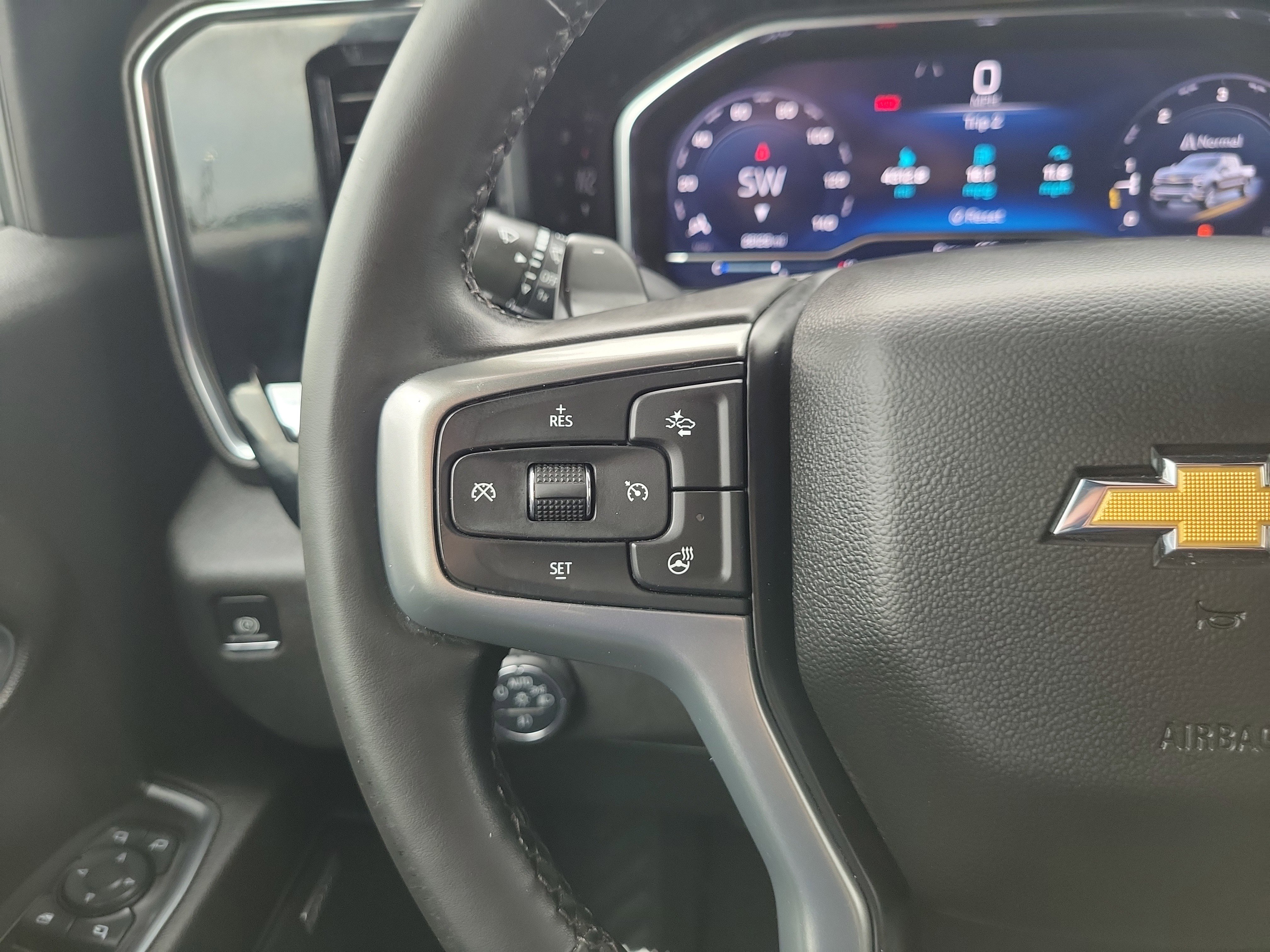 Used 2024 Chevrolet Silverado 1500 LTZ image 18