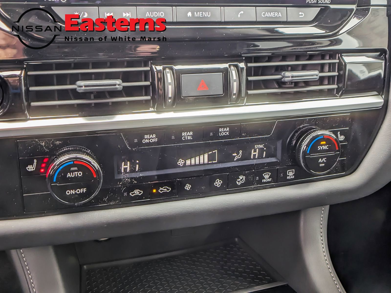 New 2025 Nissan Pathfinder SV w/ SV Premium Package image 22