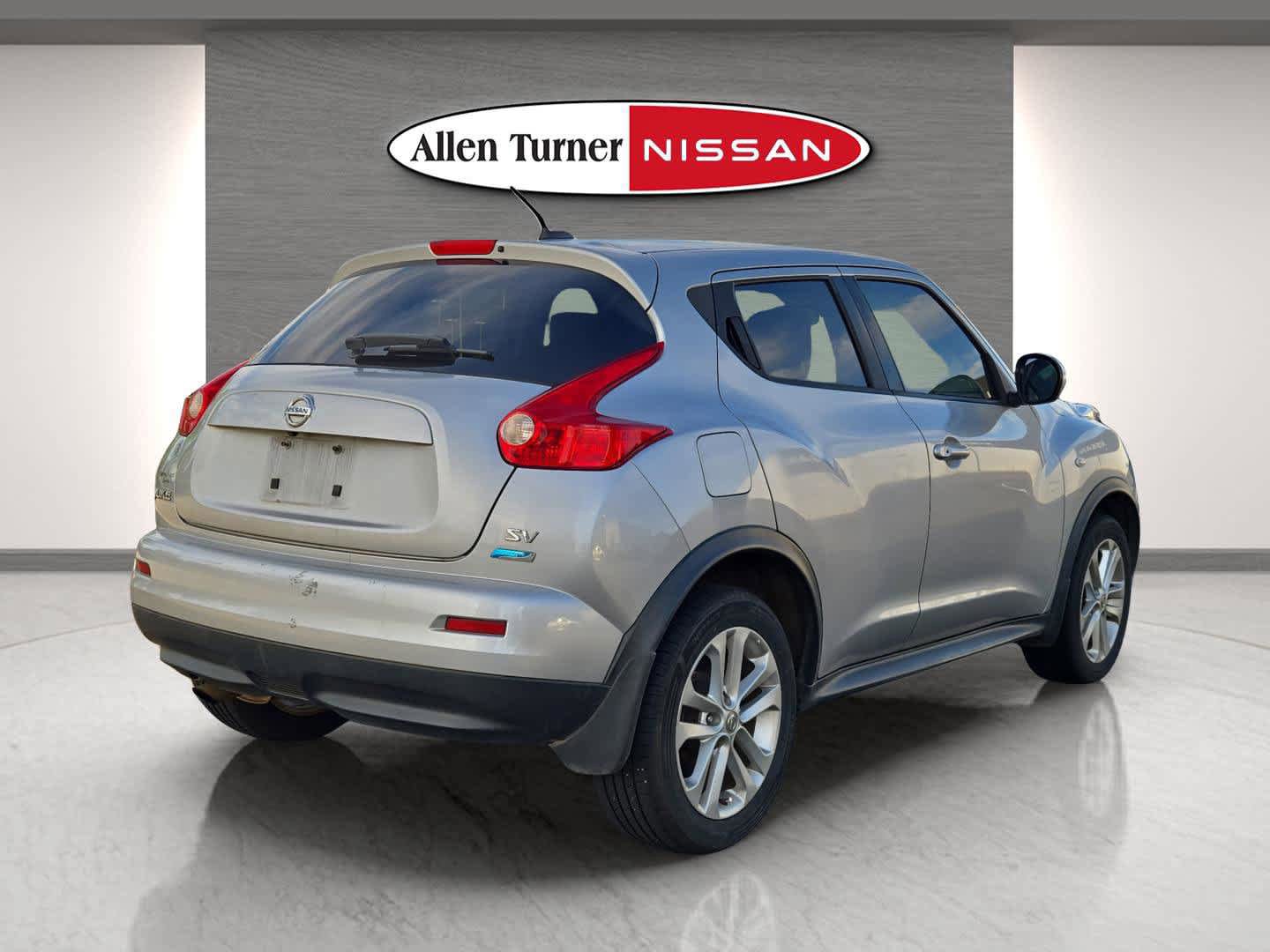 Used 2014 Nissan Juke SV w/ Navigation Package FWD image 6