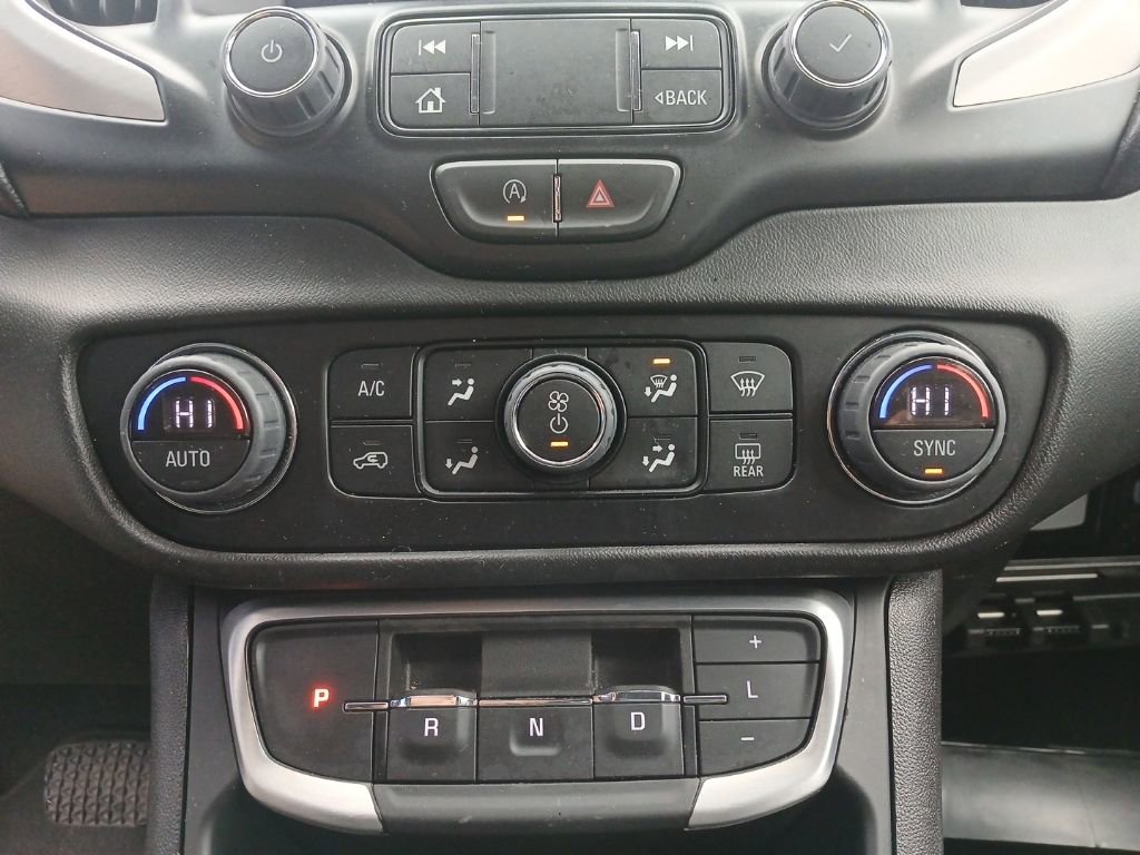 Certified 2024 GMC Terrain SLT image 24