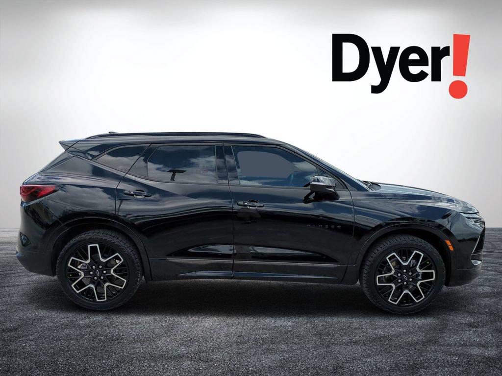 Used 2023 Chevrolet Blazer RS FWD image 2
