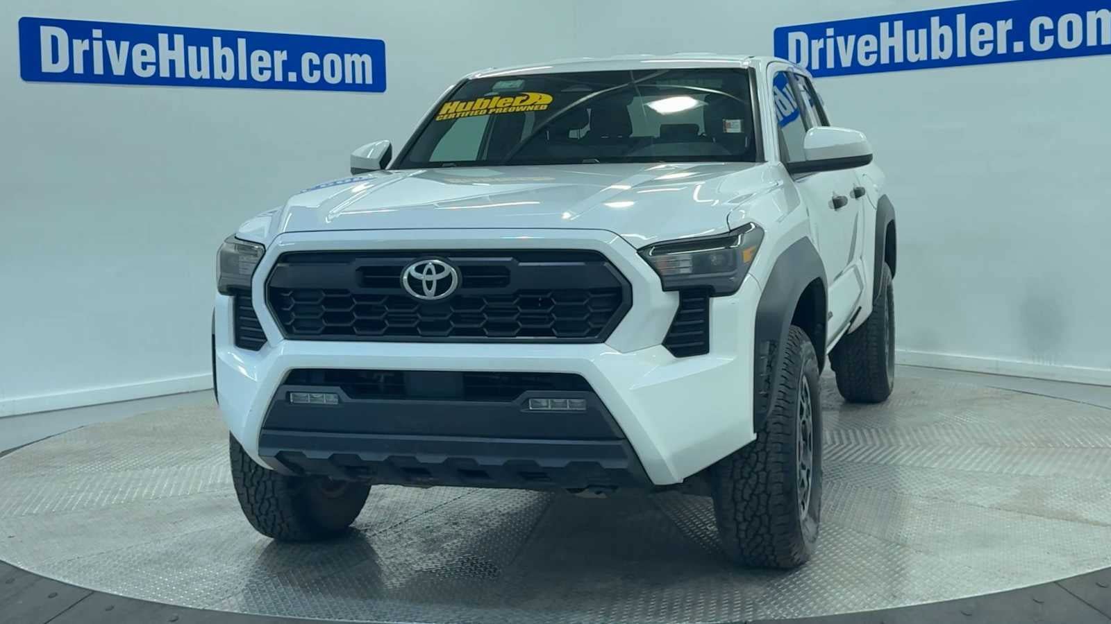 Used 2024 Toyota Tacoma TRD Off-Road image 3