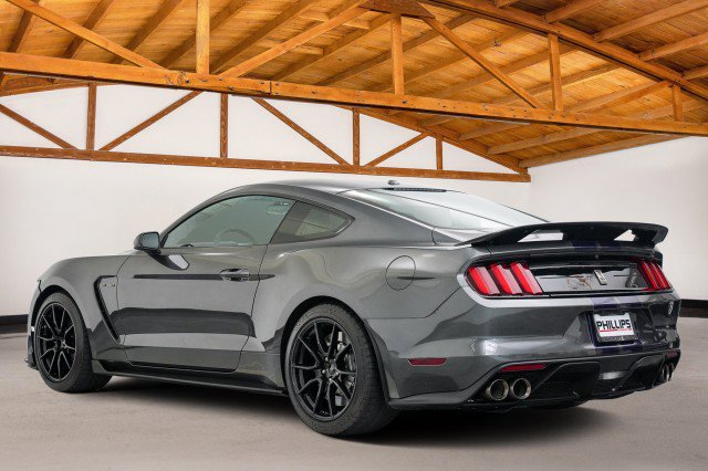 Used 2019 Ford Mustang Shelby GT350 w/ Technology Package image 3