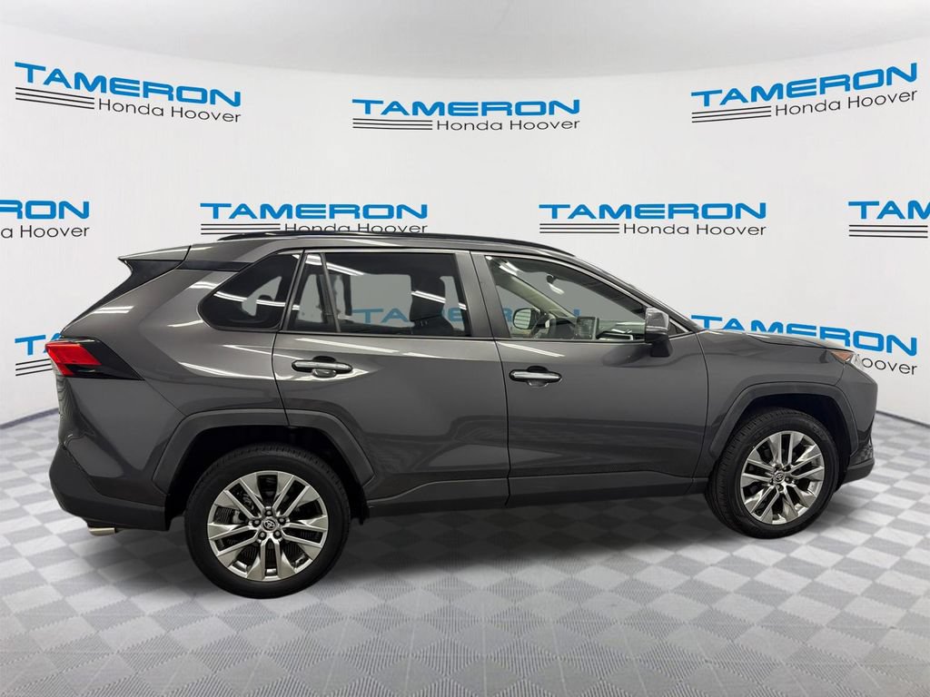 Used 2020 Toyota RAV4 Limited FWD image 6