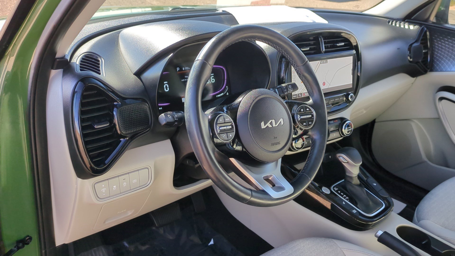 Used 2023 Kia Soul EX image 12