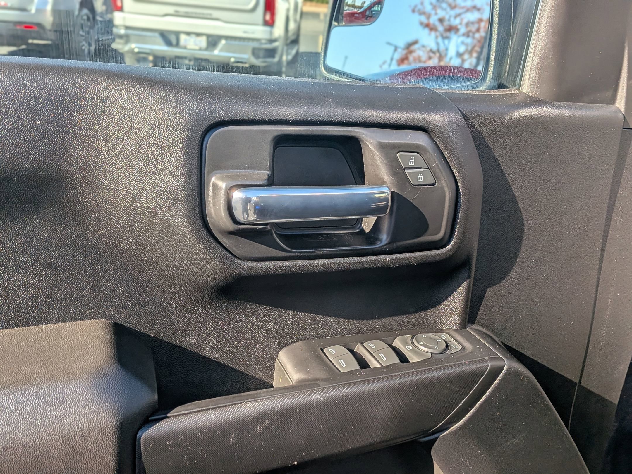 Used 2022 Chevrolet Silverado 1500 Custom image 15