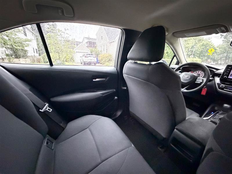 Used 2021 Toyota Corolla LE FWD image 33
